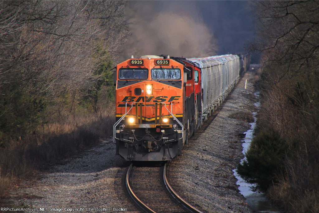 BNSF 6935